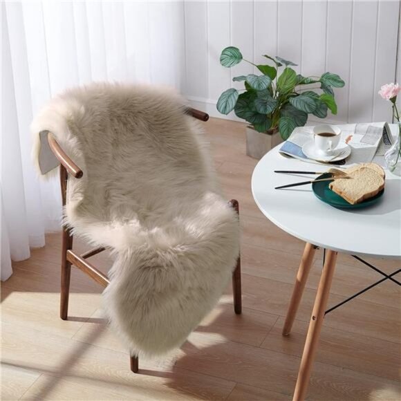 Small Faux Fur Rug 2x4 ft Ultra Soft Sheepskin Rug Chair Sofa Cover Seat Pad - Picture 1 of 7